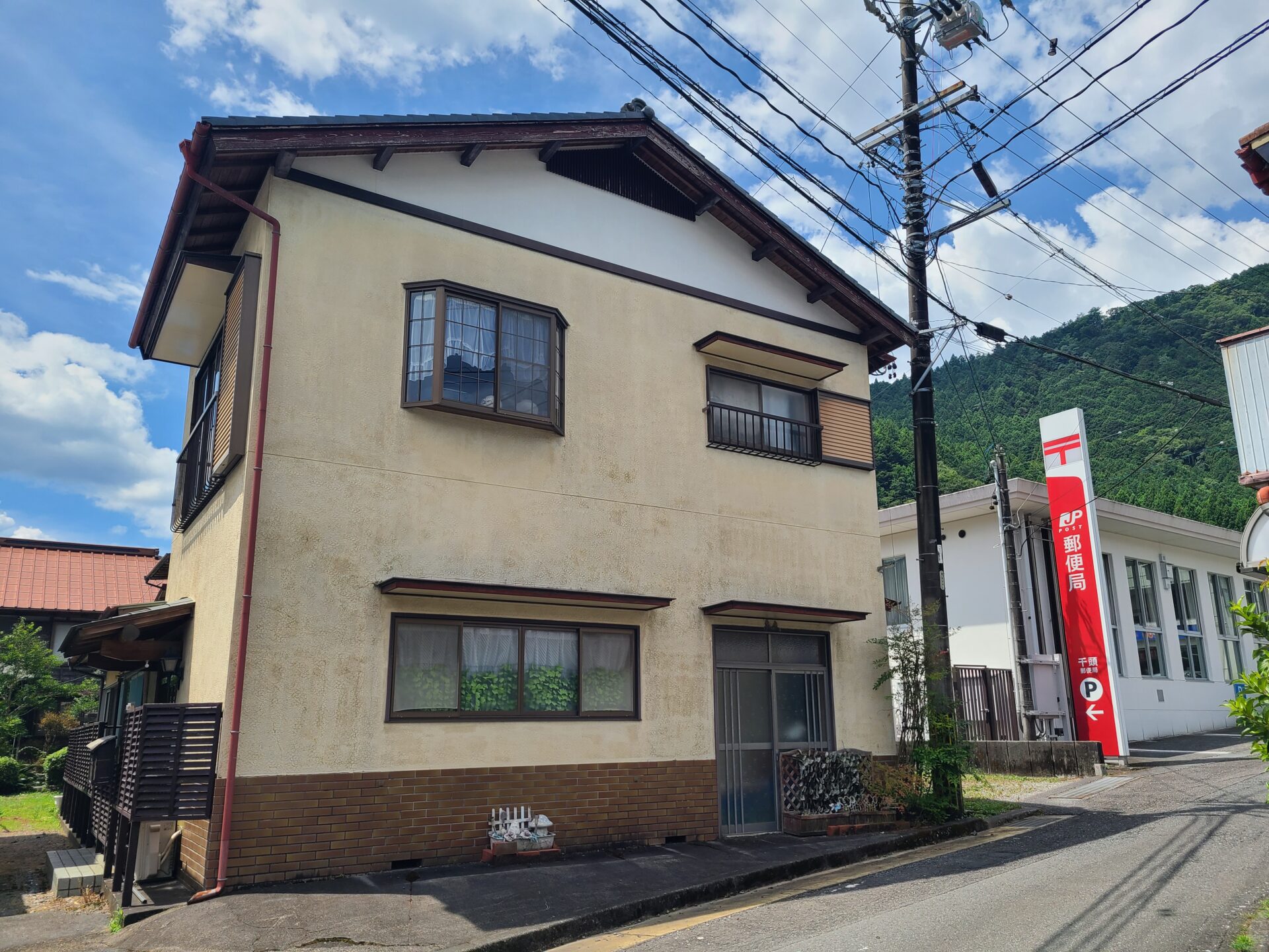【千頭地区】便利な立地にある2階建て物件